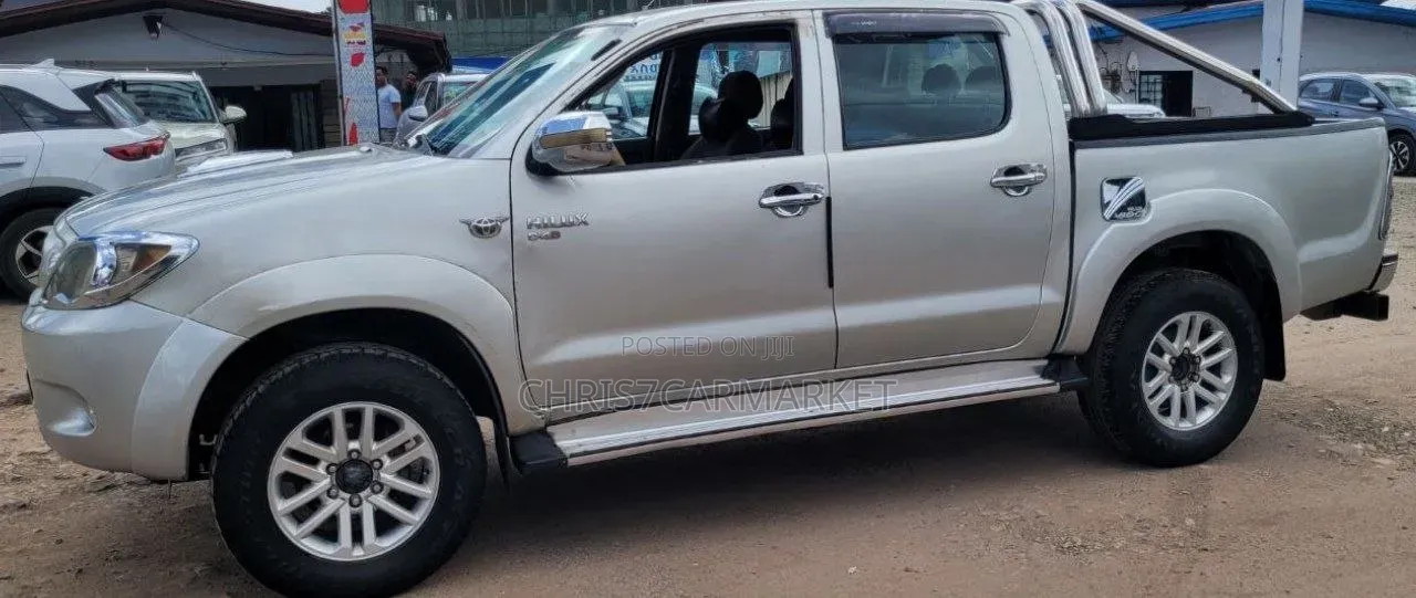 Toyota Hilux 2007 Gold