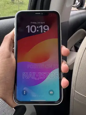 Apple iPhone 11 64 GB White