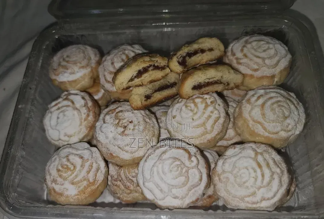 Maamoul(Cookies With Date Inside)