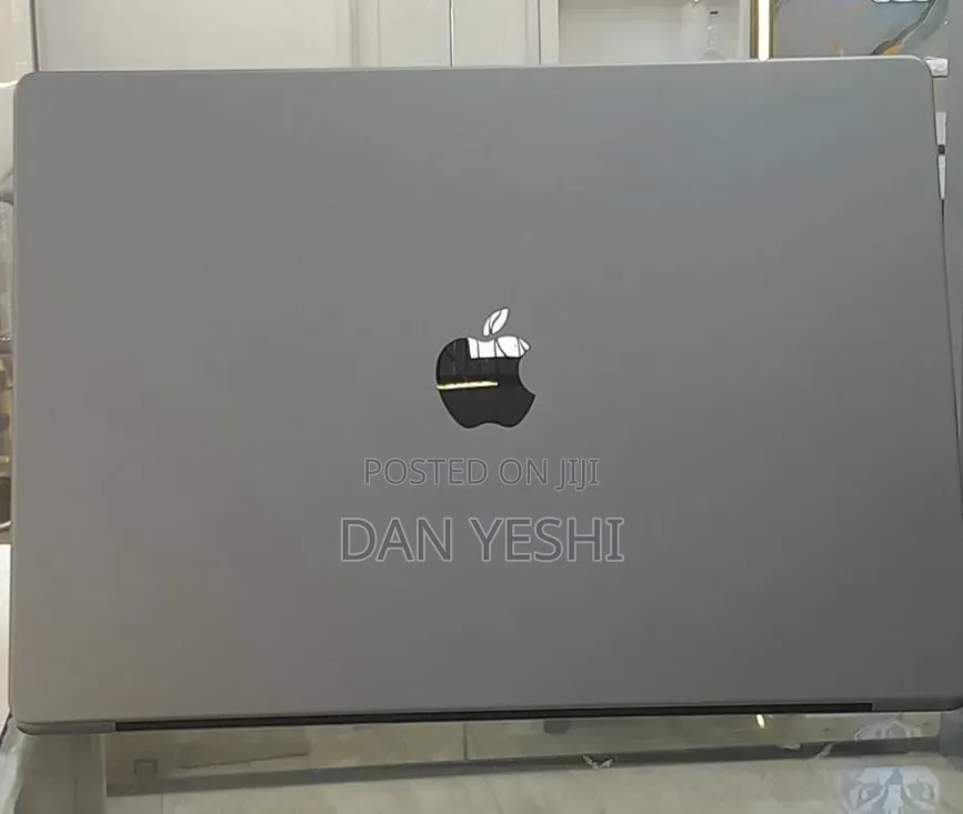 New Laptop Apple MacBook Pro 2021 M1 16GB Apple M1 Pro SSD 512GB