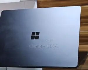 New Laptop Microsoft Surface 16GB Intel Core i7 SSD 256GB