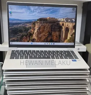 New Laptop HP EliteBook 840 G10 16GB Intel Core i7 SSD 512GB