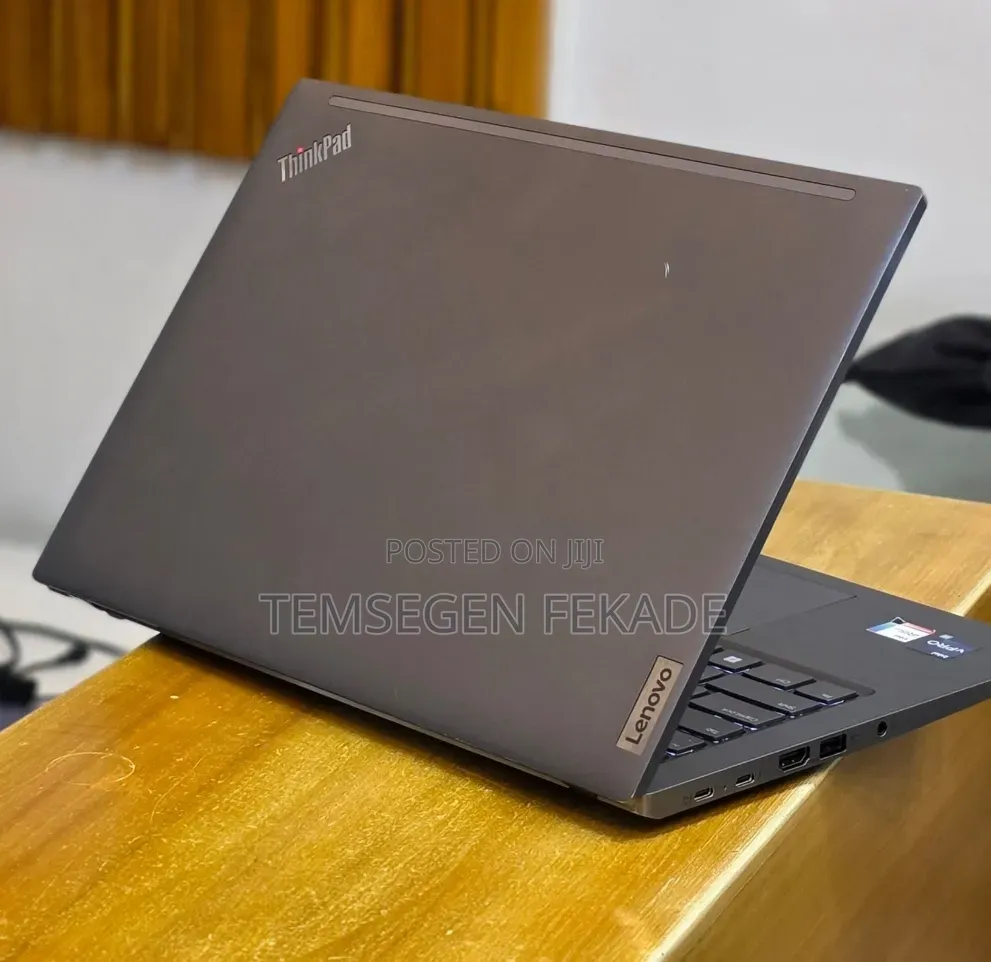 New Laptop Lenovo ThinkPad T14s G4 16GB Intel Core i7 SSD 512GB