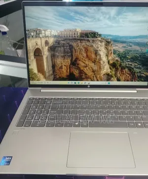 New Laptop HP EliteBook 640 G11 16GB Intel Core Ultra 7 SSD 1T