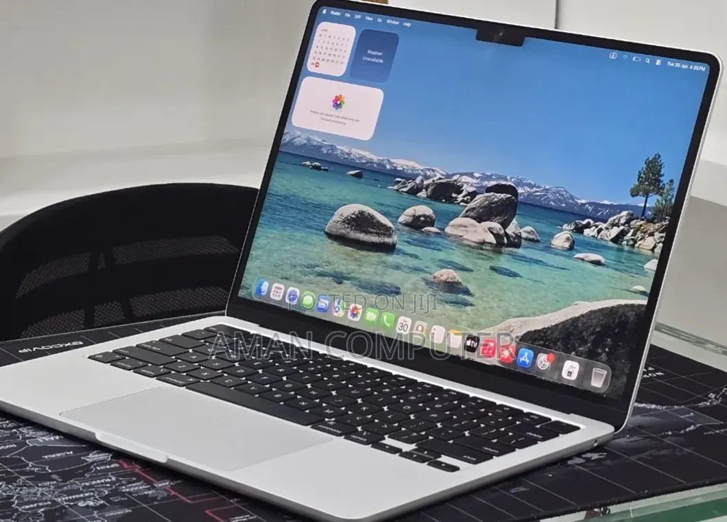 New Laptop Apple MacBook Air 2024 M3 16GB Apple M3 SSD 256GB