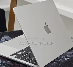 New Laptop Apple MacBook Air 2024 M3 16GB Apple M3 SSD 256GB