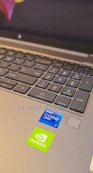 New Laptop HP ZBook Studio G8 16GB Intel Core i7 SSD 512GB