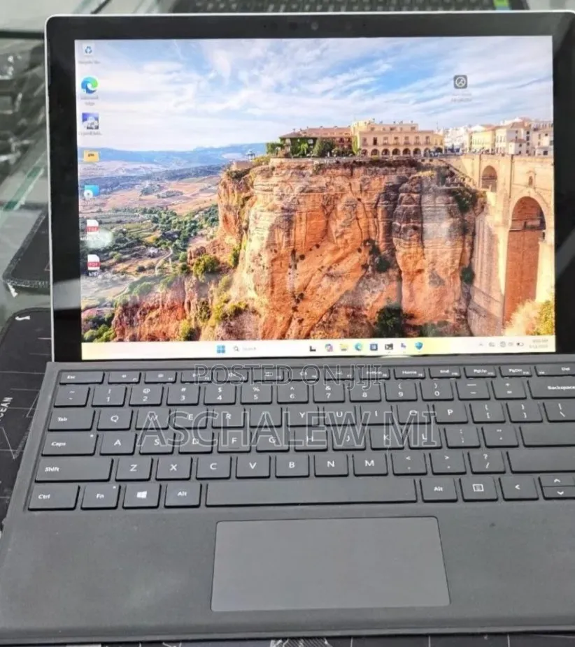 New Laptop Microsoft Surface Pro 7+ 16GB Intel Core i7 SSD 512GB