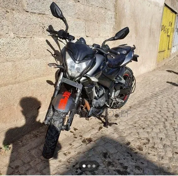 Bajaj Pulsar NS 200 2018 Black