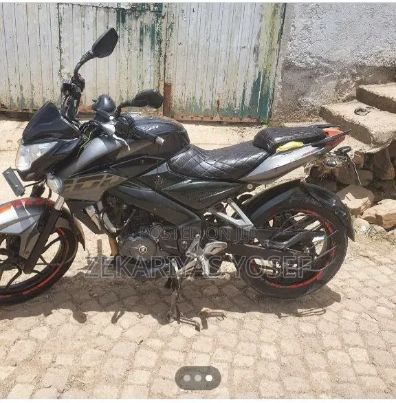 Bajaj Pulsar NS 200 2018 Black