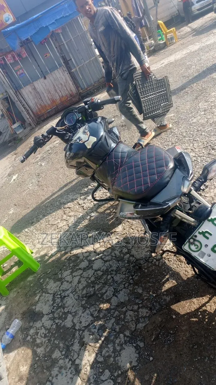 Bajaj Pulsar NS 200 2018 Black