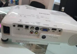 Brand New Epson Projector With Bag, Remote Model Name: Eb-X18