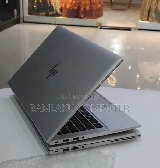 New Laptop HP EliteBook 830 G8 16GB Intel Core i5 SSD 512GB