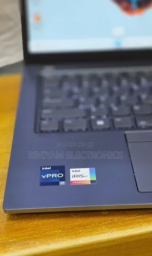 New Laptop Lenovo ThinkPad T14s G4 32GB Intel Core i7 SSD 512GB