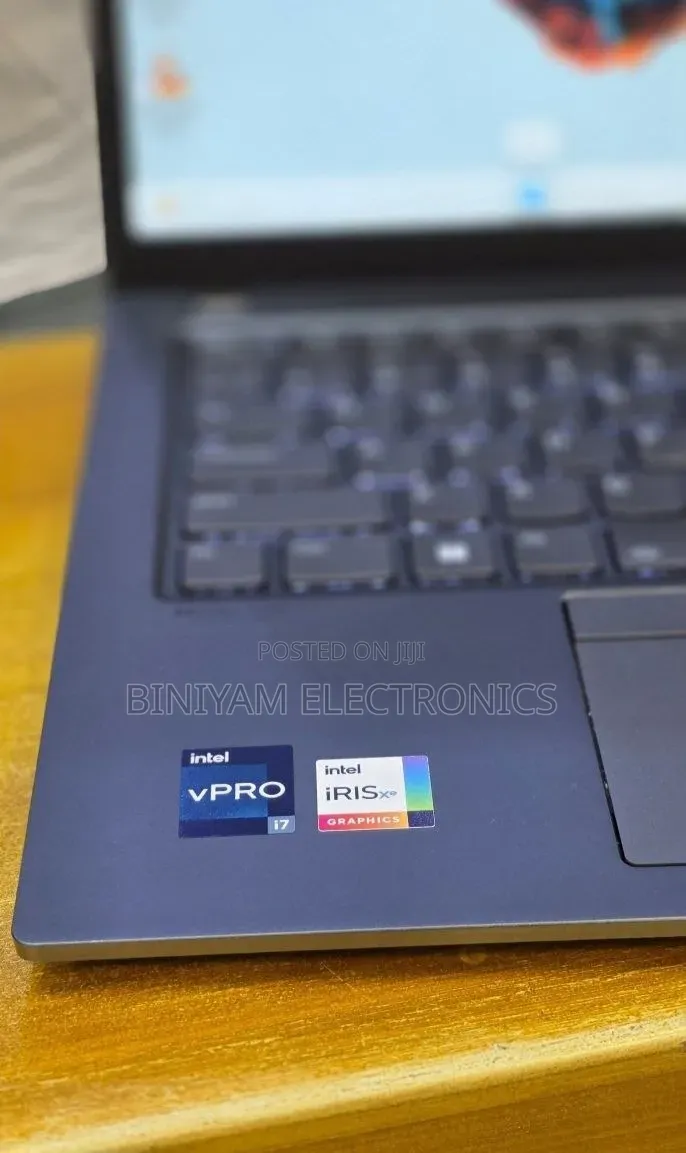 New Laptop Lenovo ThinkPad T14s G4 32GB Intel Core i7 SSD 512GB