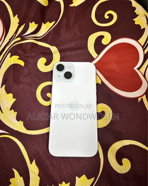 Apple iPhone 15 128 GB White