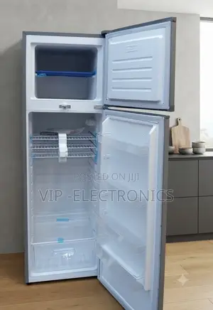 West Refrigerator 400-Series Spacious Top-Mount Refrigerator