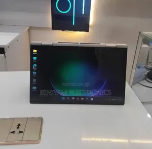 New Laptop HP Envy x360 8GB Intel Core i7 SSD 512GB