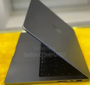 New Laptop Apple MacBook Pro 2021 M1 16GB Intel Core i5 SSD 512GB