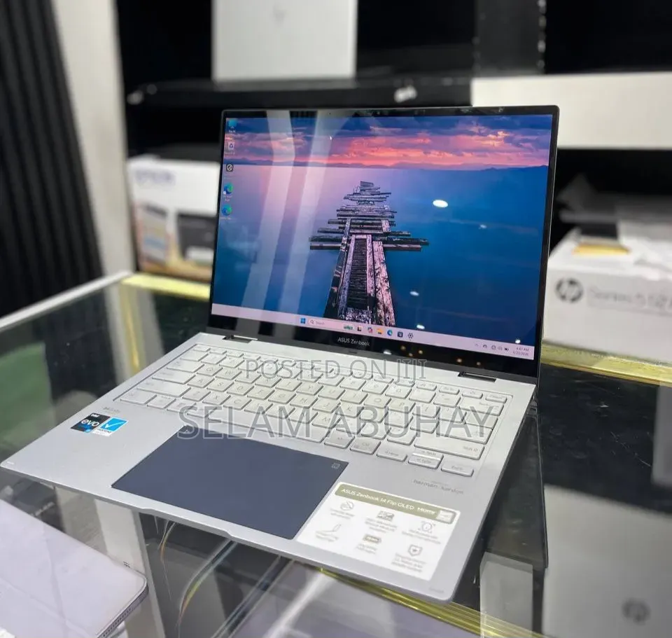 New Laptop Asus ASUSPRO P2440UQ 16GB Intel Core i7 SSD 512GB