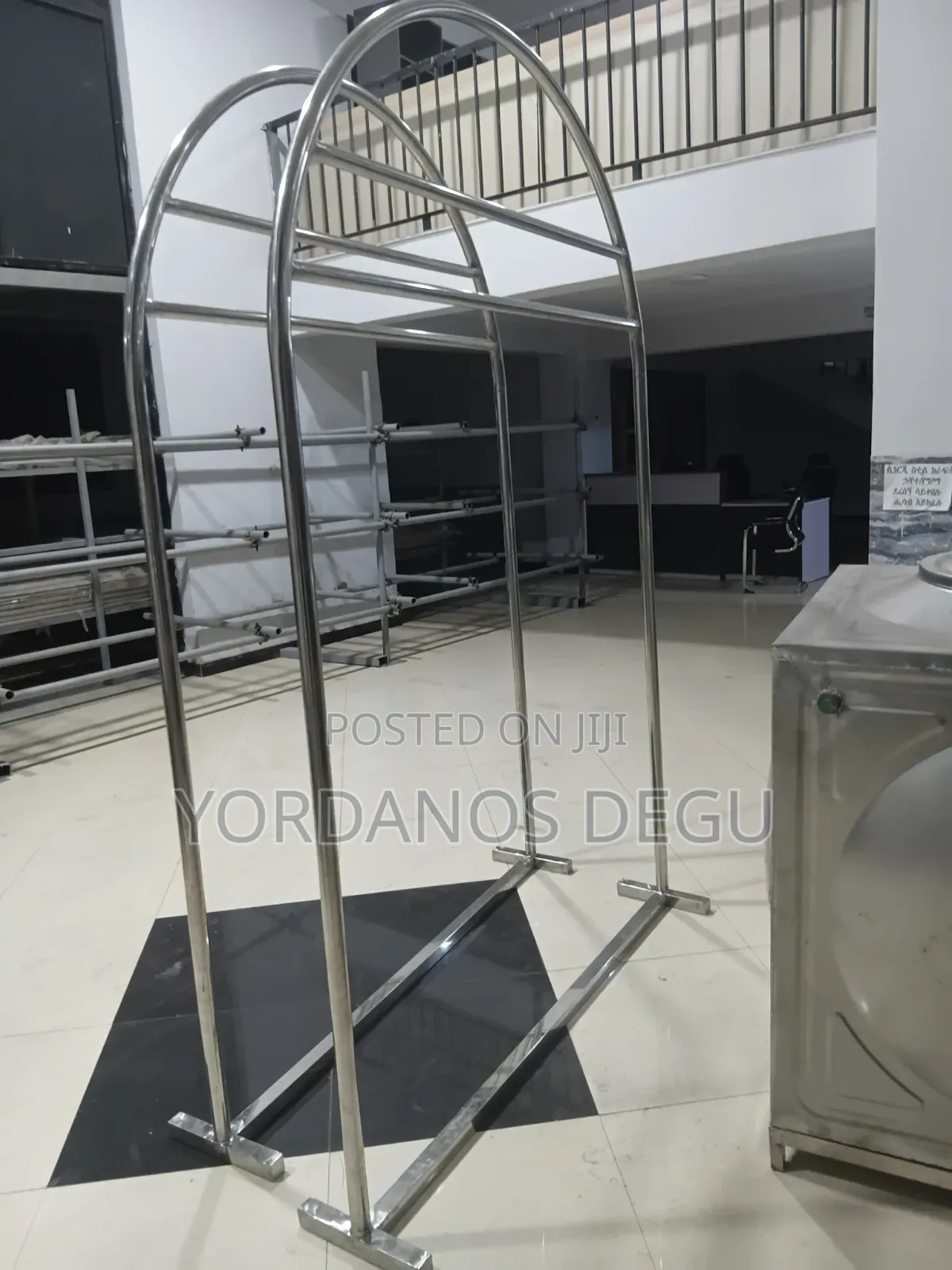 የልብስ መስቀያ by Stainless Steel