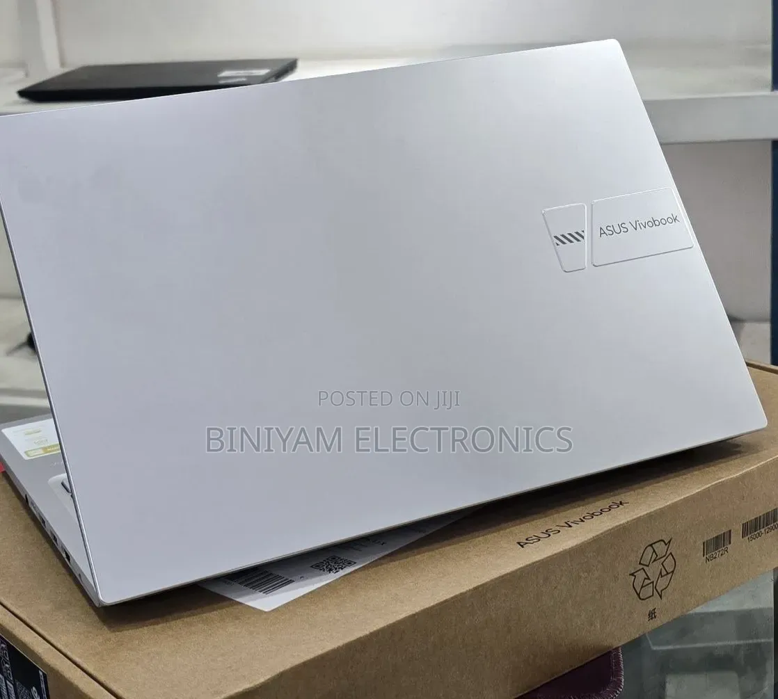 New Laptop Asus Vivobook 15 OLED 16GB AMD Ryzen 7 SSD 512GB