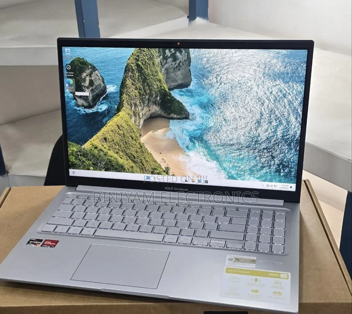New Laptop Asus Vivobook 15 OLED 16GB AMD Ryzen 7 SSD 512GB
