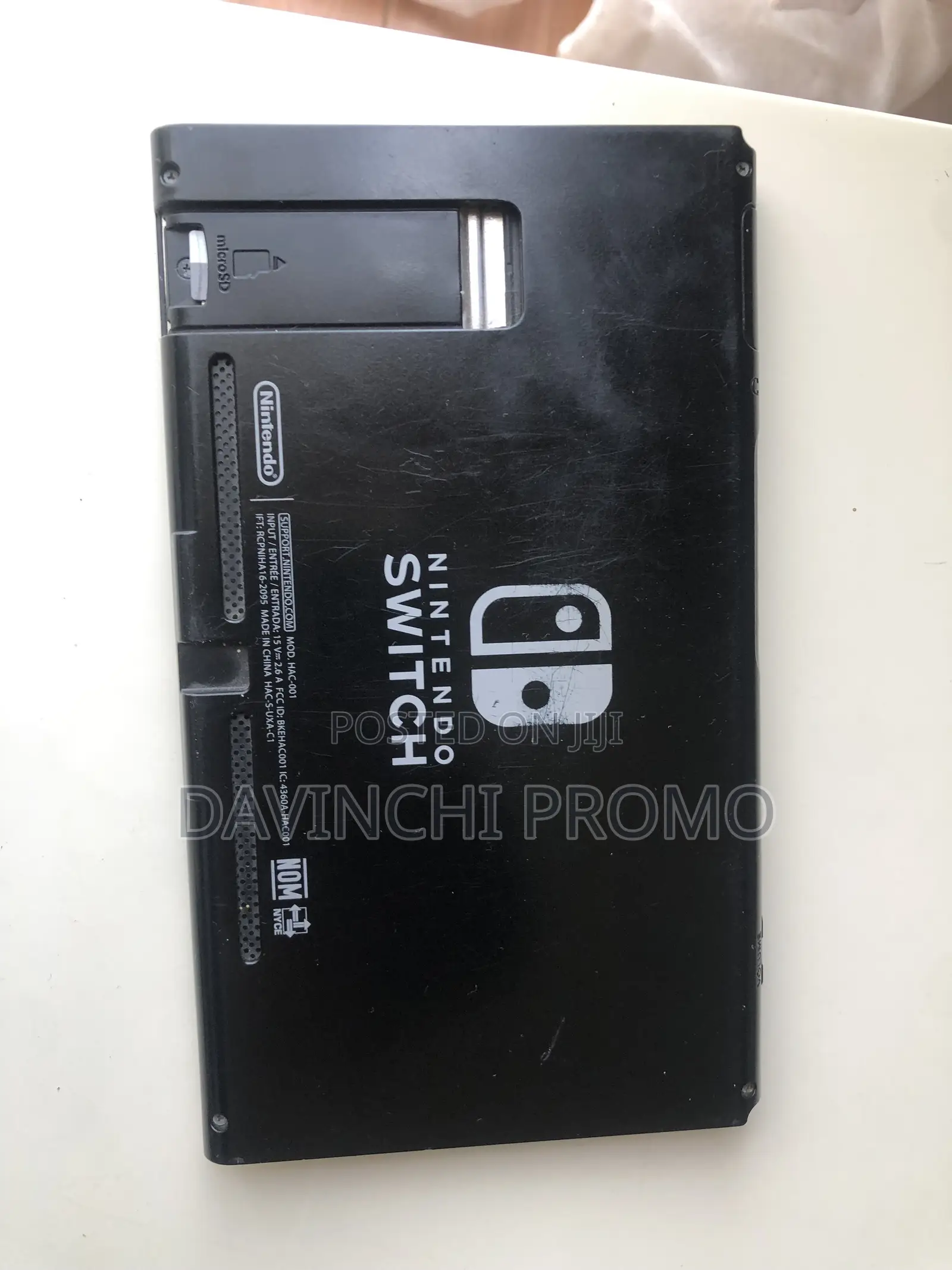 Nintendo Switch (V2)