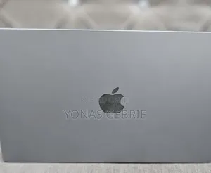 New Laptop Apple MacBook 8GB Apple M3 SSD 512GB