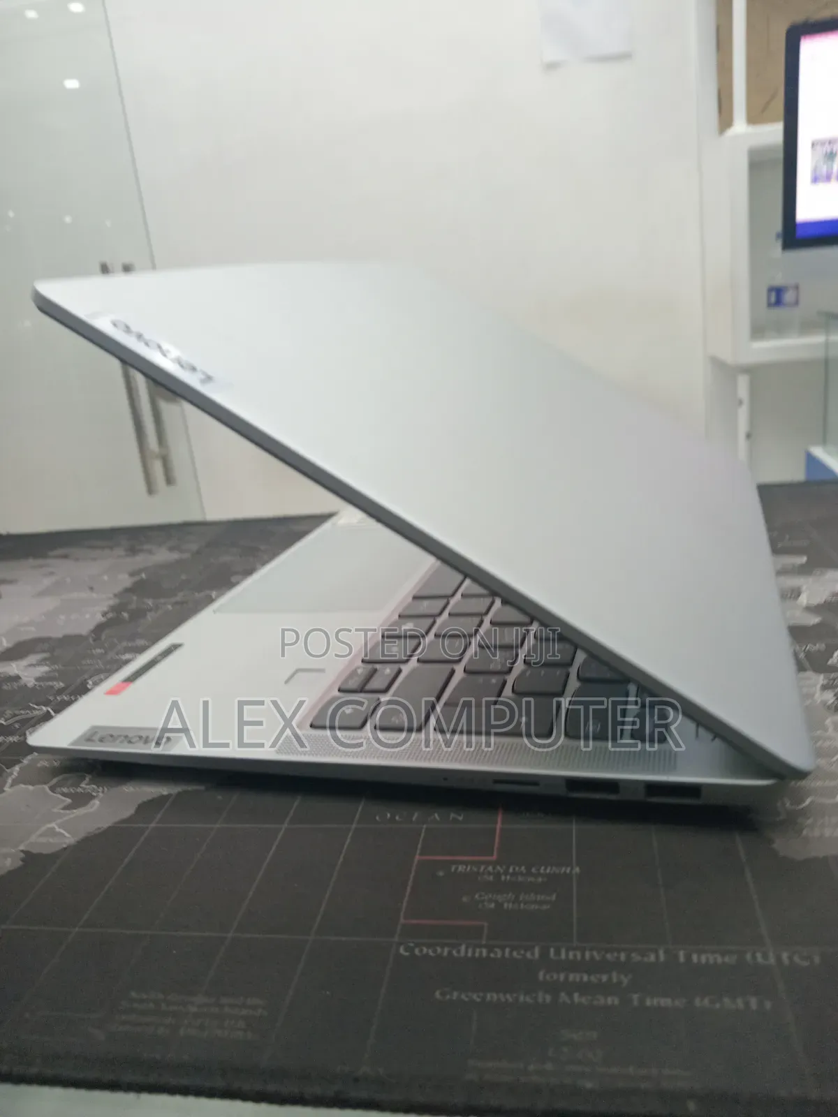 New Laptop Lenovo 16GB Qualcomm Snapdragon X Plus SSD 512GB