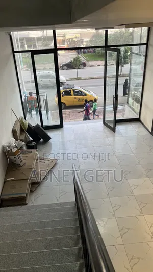 ግንባታው የተጠናቀቀ የንግድ ሱቅ | Ground