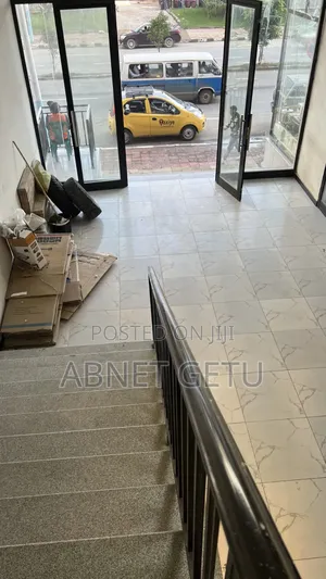 ግንባታው የተጠናቀቀ የንግድ ሱቅ | Ground