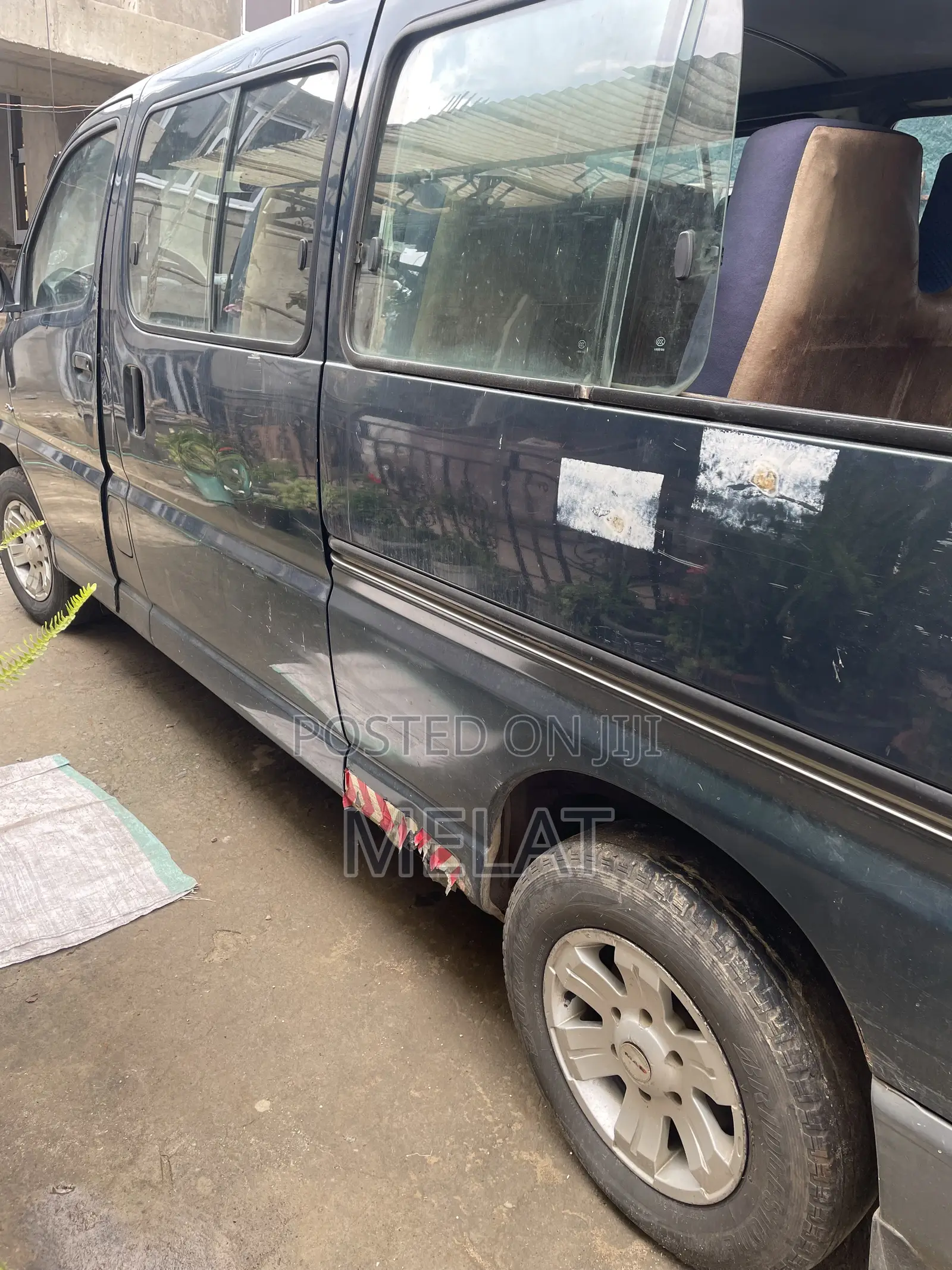 Toyota HiAce 220 2007 Green