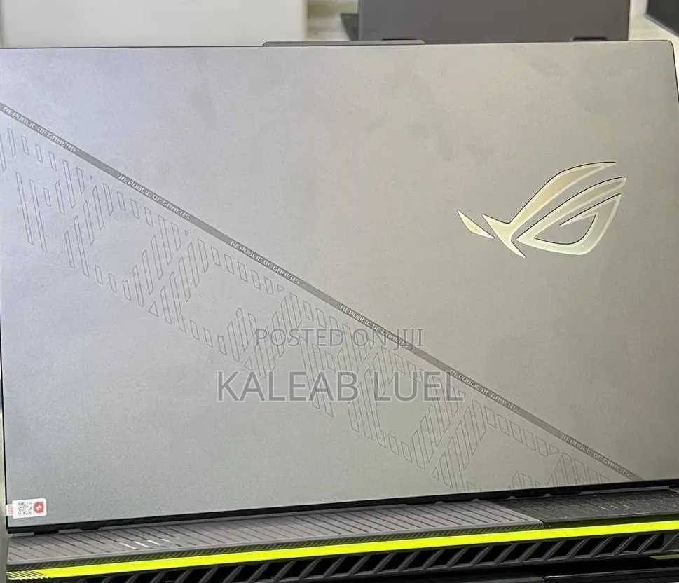 New Laptop Asus ROG Strix G15 16GB Intel Core i9 SSD 1T