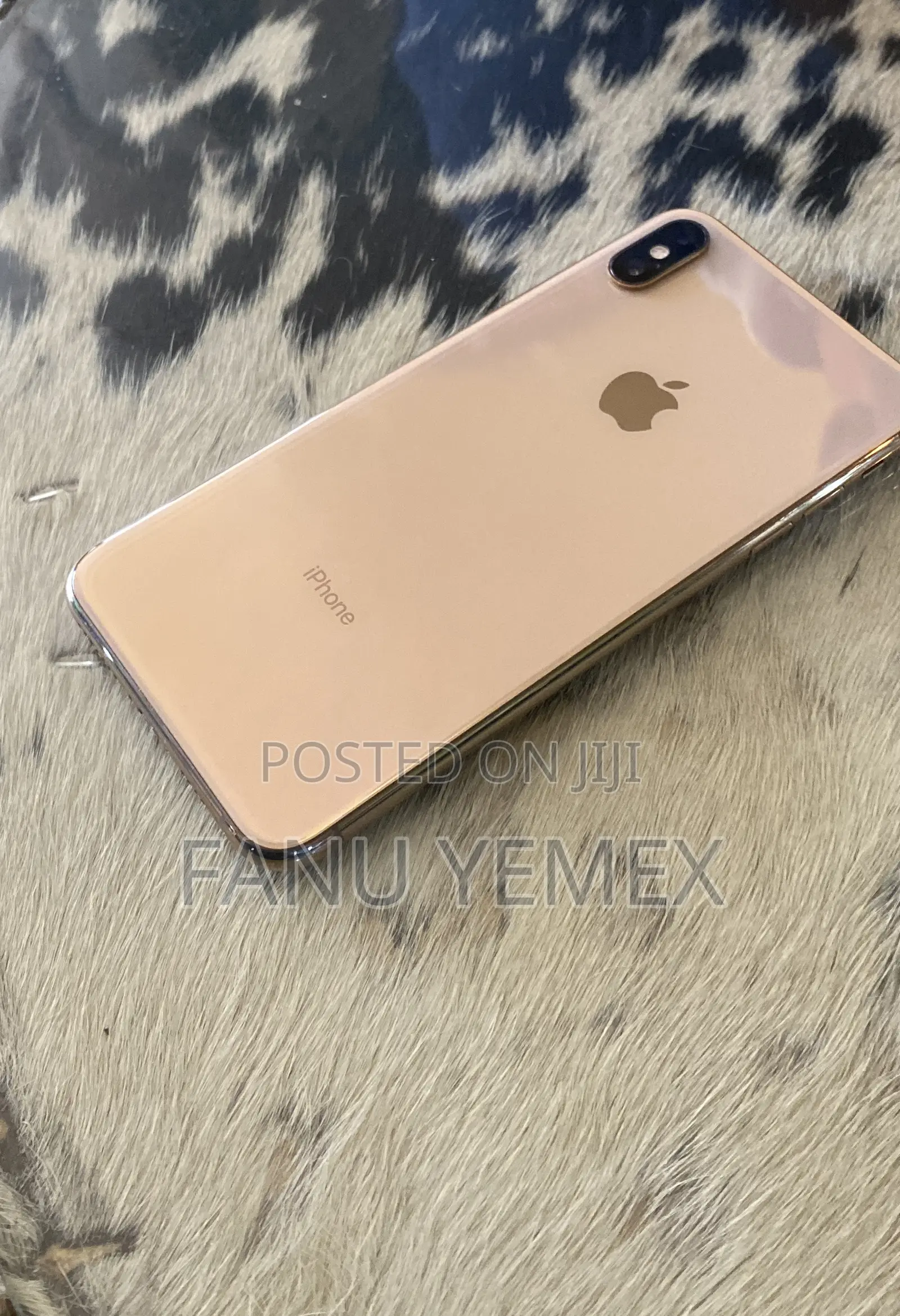 New Apple iPhone XS Max 64 GB Gold