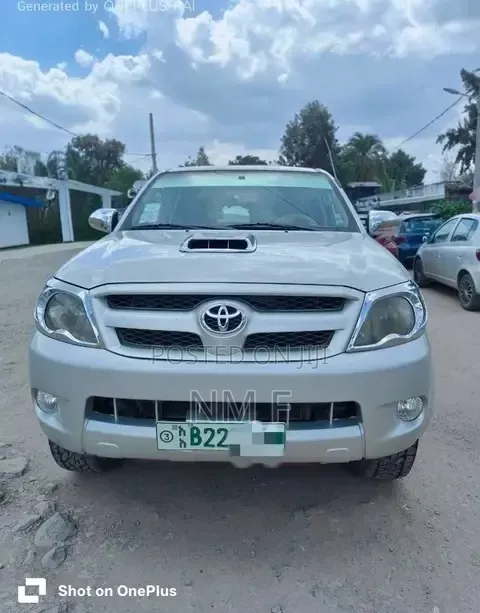 Toyota Hilux 3.0 D-4D Double Cab 4x4 Raider 2007 Silver