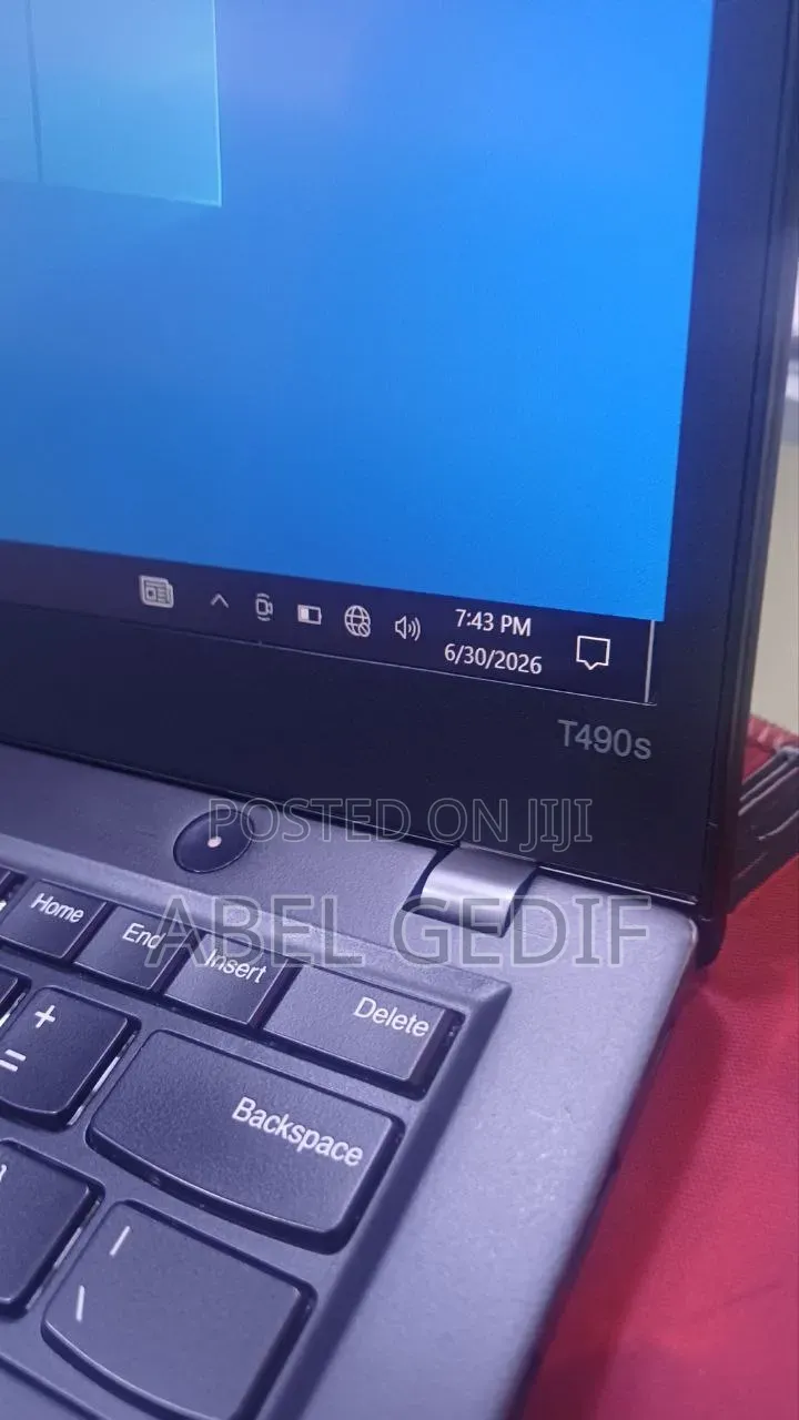 New Laptop Lenovo ThinkPad T490s 16GB Intel Core i7 SSD 512GB