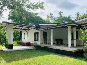 Furnished 6bdrm House in Bole for sale