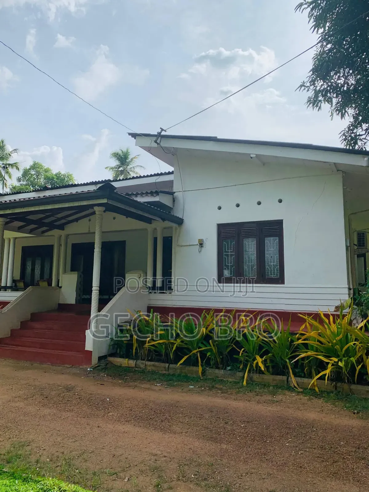 Furnished 6bdrm House in Bole for sale