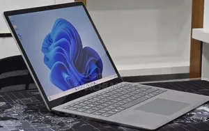 New Laptop Microsoft Surface Laptop 4 16GB Intel Core i5 SSD 512GB