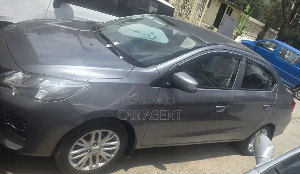 Mitsubishi Attrage 2022 Gray