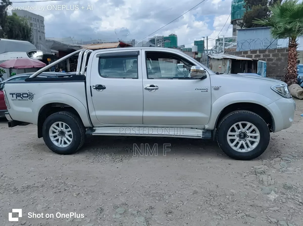 Toyota Hilux 3.0 D-4D Double Cab 4x4 Raider 2007 Silver