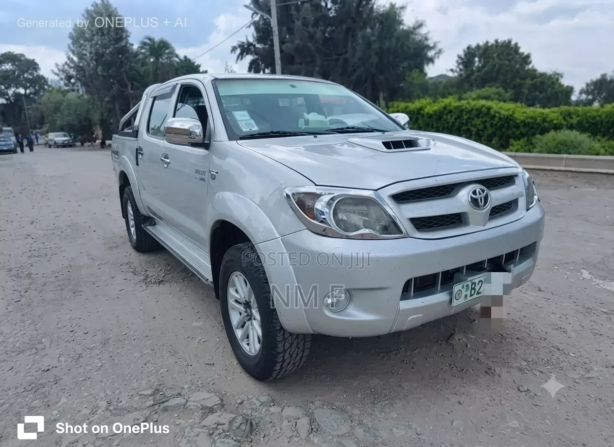 Toyota Hilux 3.0 D-4D Double Cab 4x4 Raider 2007 Silver