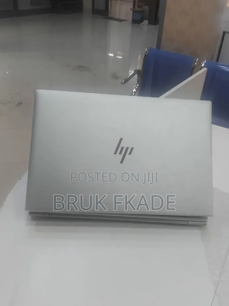 New Laptop HP EliteBook 830 G8 16GB Intel Core i5 SSD 512GB