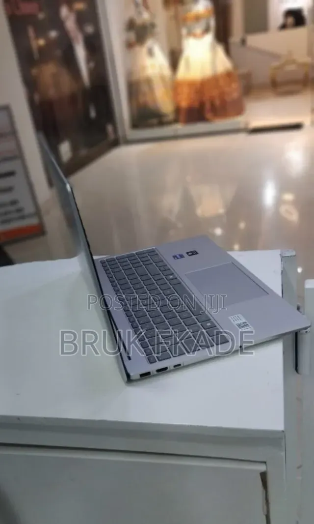 New Laptop HP Stream Notebook 16GB Intel Core i7 SSD 1T