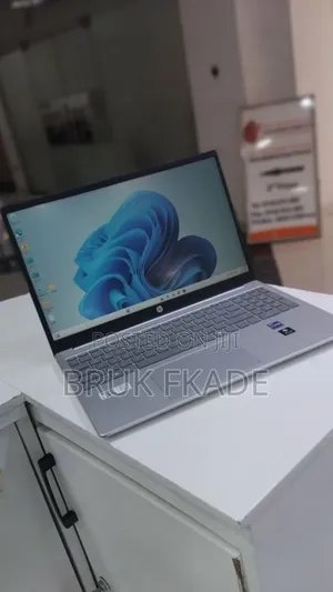 New Laptop HP Stream Notebook 16GB Intel Core i7 SSD 1T