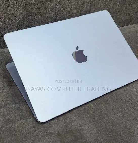 New Laptop Apple MacBook Air 2025 M4 16GB Apple M4 SSD 256GB