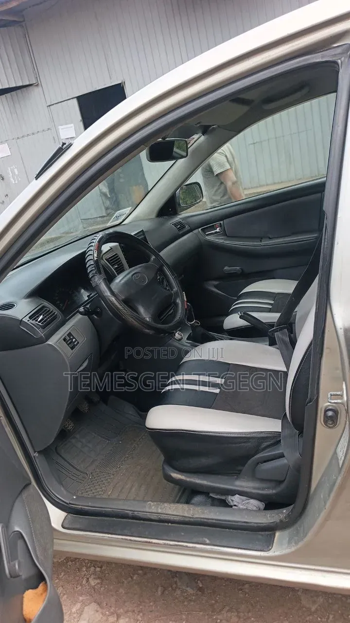 Toyota Corolla 2006 Gold