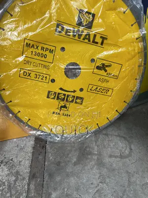 Dewalt 450mm Asphalt /Ceramic Cutter