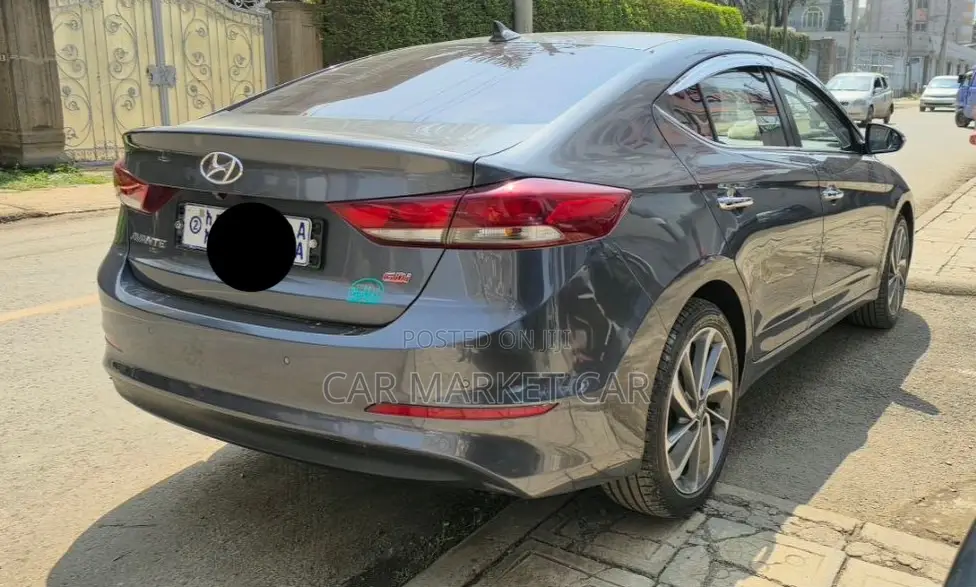 Hyundai Avante 2017 Gray